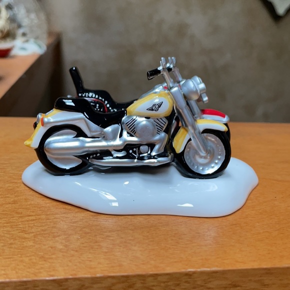 Harley-Davidson Department 56 Motorcycle Figurine - Picture 5 of 12